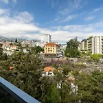 Vista Savoy By Rmz פונשל