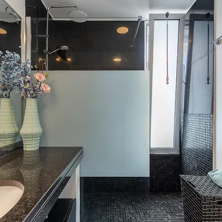 Vista Savoy By Rmz Funchal (Madeira)