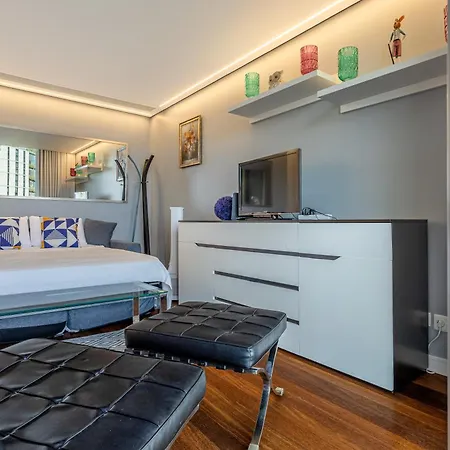 Vista Savoy By Rmz Apartment