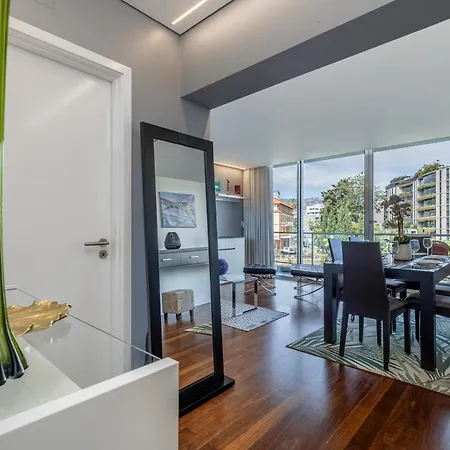 Vista Savoy By Rmz Apartment