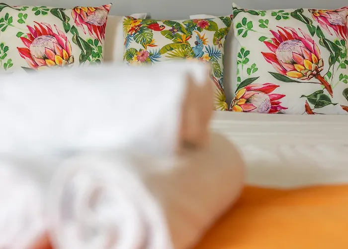 Vista Savoy By Rmz Apartman