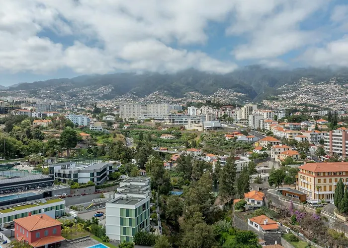 Vista Savoy By Rmz *