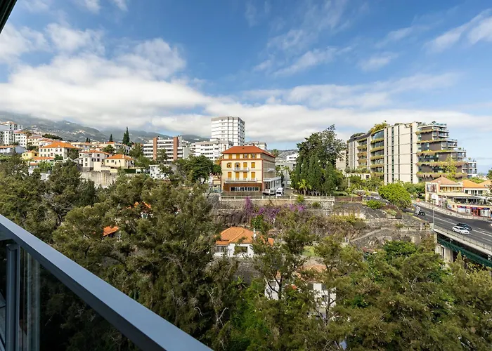 Vista Savoy By Rmz Funchal