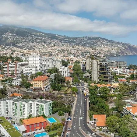 Vista Savoy By Rmz *